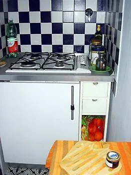 Amorhome